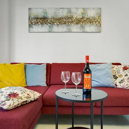 The Charming Oasis! 2 Bedrooms - By Hellodomik Benalmádena
