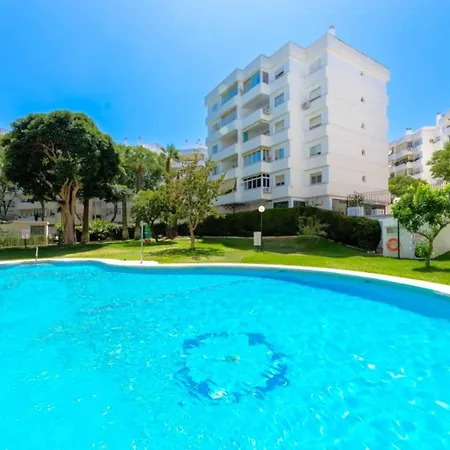The Charming Oasis! 2 Bedrooms - By Hellodomik * 贝纳尔马德纳