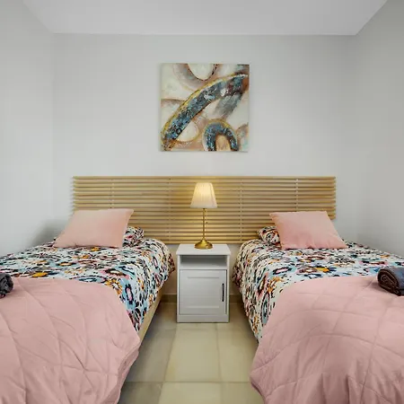 The Charming Oasis! 2 Bedrooms - By Hellodomik * 贝纳尔马德纳