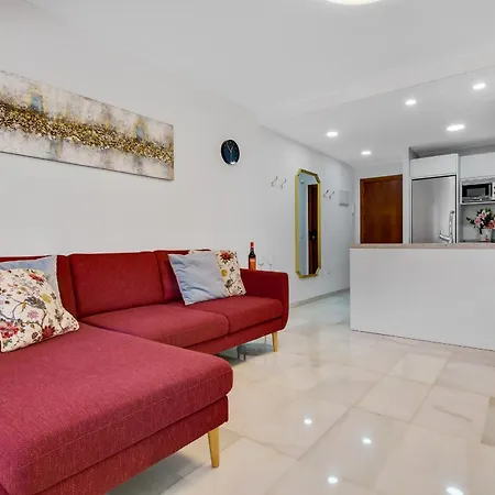 The Charming Oasis! 2 Bedrooms - By Hellodomik 贝纳尔马德纳